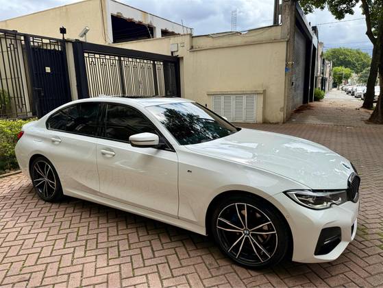 BMW 320i 2.0 16V TURBO GASOLINA M SPORT AUTOMÁTICO